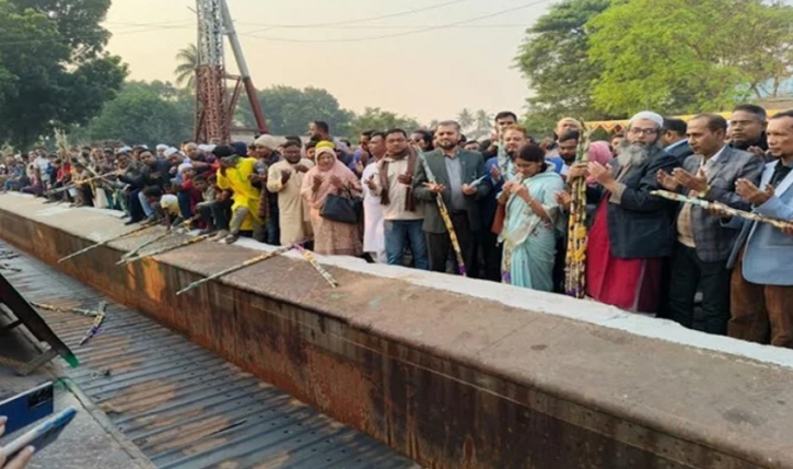 ঝিনাইদহে মোবারকগঞ্জ চিনিকলে আখ মাড়াই মৌসুম উদ্বোধন