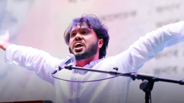 হাদিকে নিয়ে সিঙ্গাপুরের পথে এয়ার অ্যাম্বুলেন্স হাদিকে নিয়ে সিঙ্গাপুরের পথে এয়ার অ্যাম্বুলেন্স