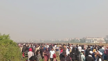 এয়ার শো’ দেখতে মানুষের ঢল
