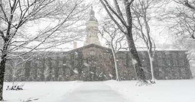 নিউইয়র্কে শক্তিশালী তুষারঝড়ে জরুরি অবস্থা জারি নিউইয়র্কে শক্তিশালী তুষারঝড়ে জরুরি অবস্থা জারি