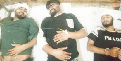 যশোরে পিস্তলসহ ৩ দুষ্কৃতকারী আটক, মোটরসাইকেলে আগুন